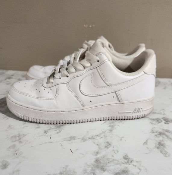 Nike Shoes - Nike Air Force 1 '07 Low Triple White Athletic Shoes CW2288-111 Size 25.5 Cm 8.5